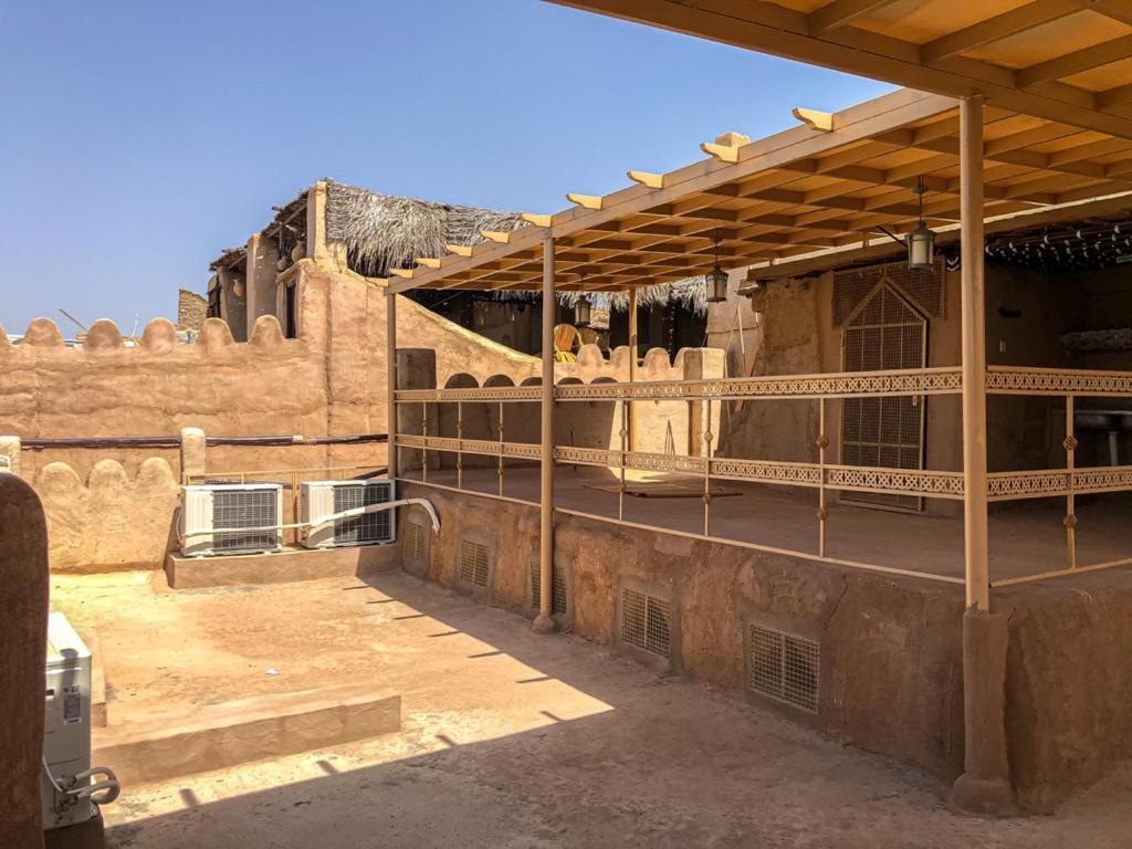 Отель Al Hamra Old House Экстерьер фото