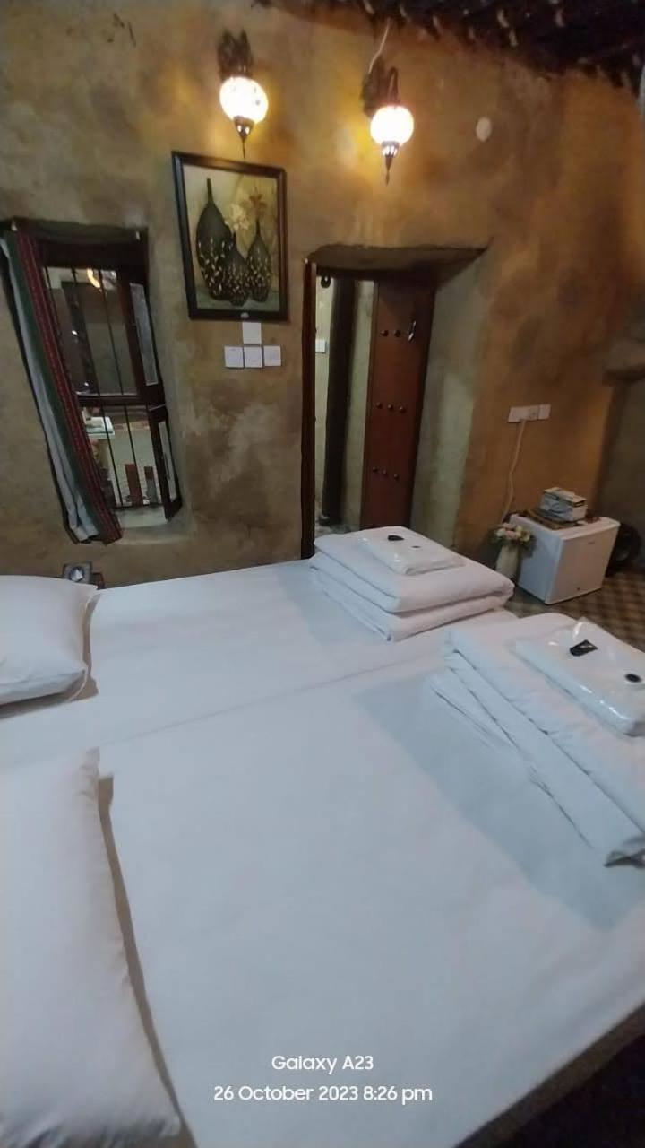 Отель Al Hamra Old House Номер фото