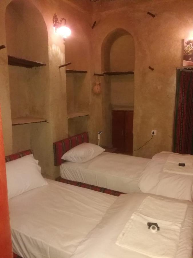 Отель Al Hamra Old House Экстерьер фото